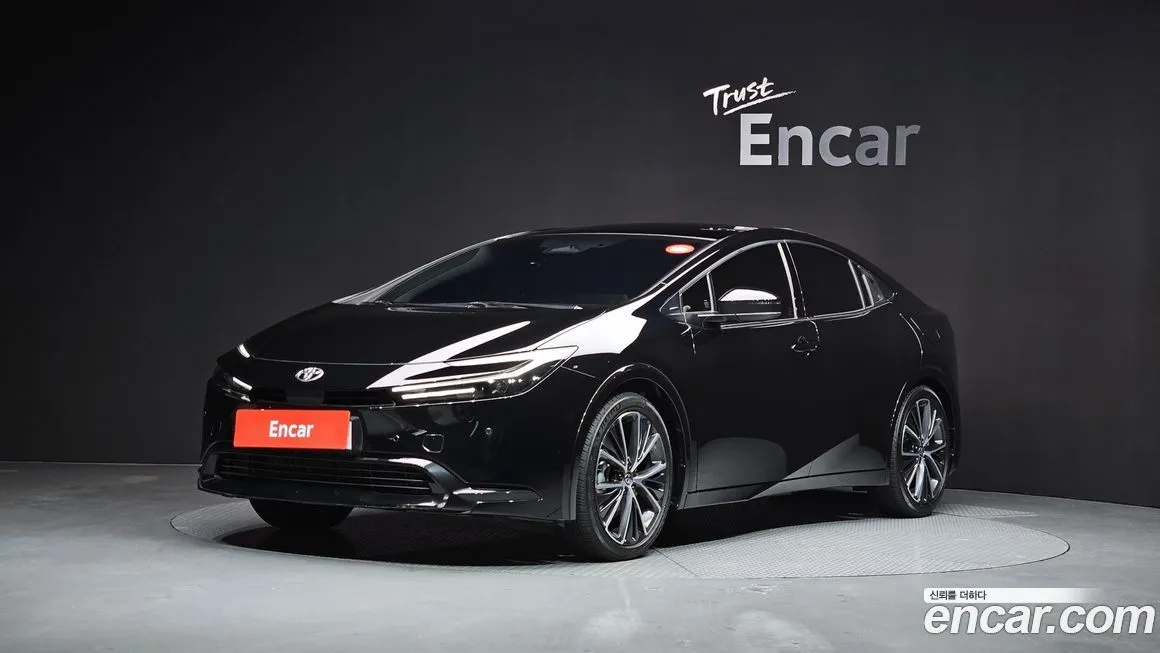 Toyota Prius — фото 1