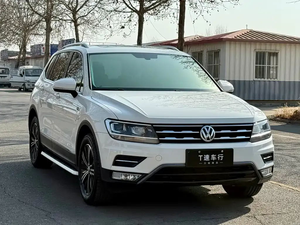 Volkswagen Tiguan L — фото 3
