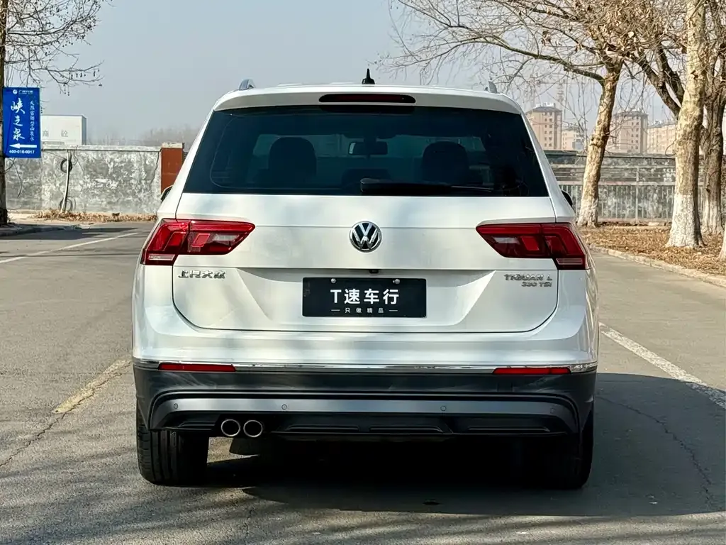 Volkswagen Tiguan L — фото 7