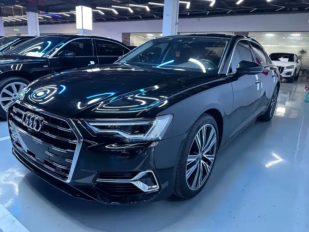 Audi A6L — фото 1