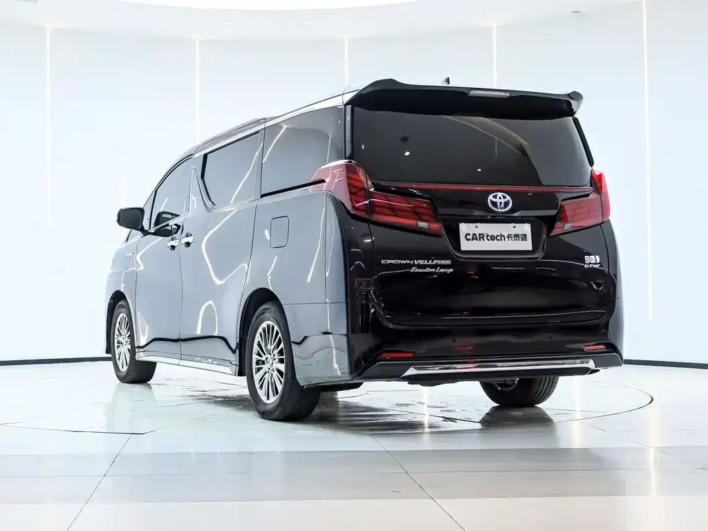 Toyota Vellfire — фото 9