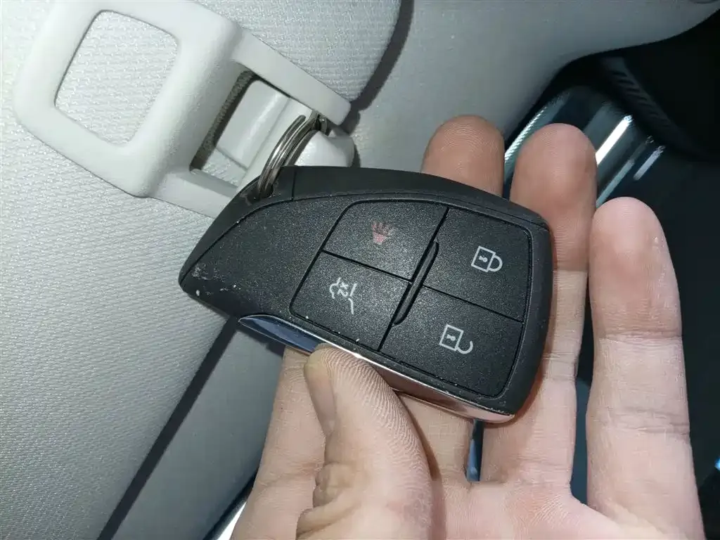 Buick Envision Plus — фото 4