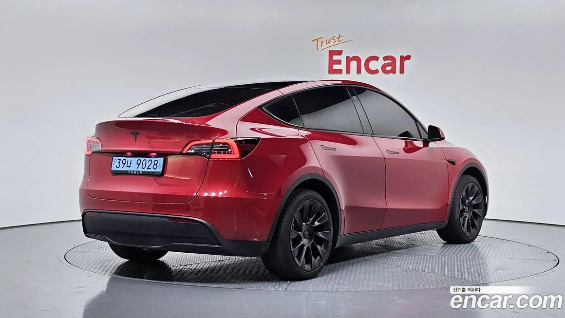 Tesla Model Y — фото 9