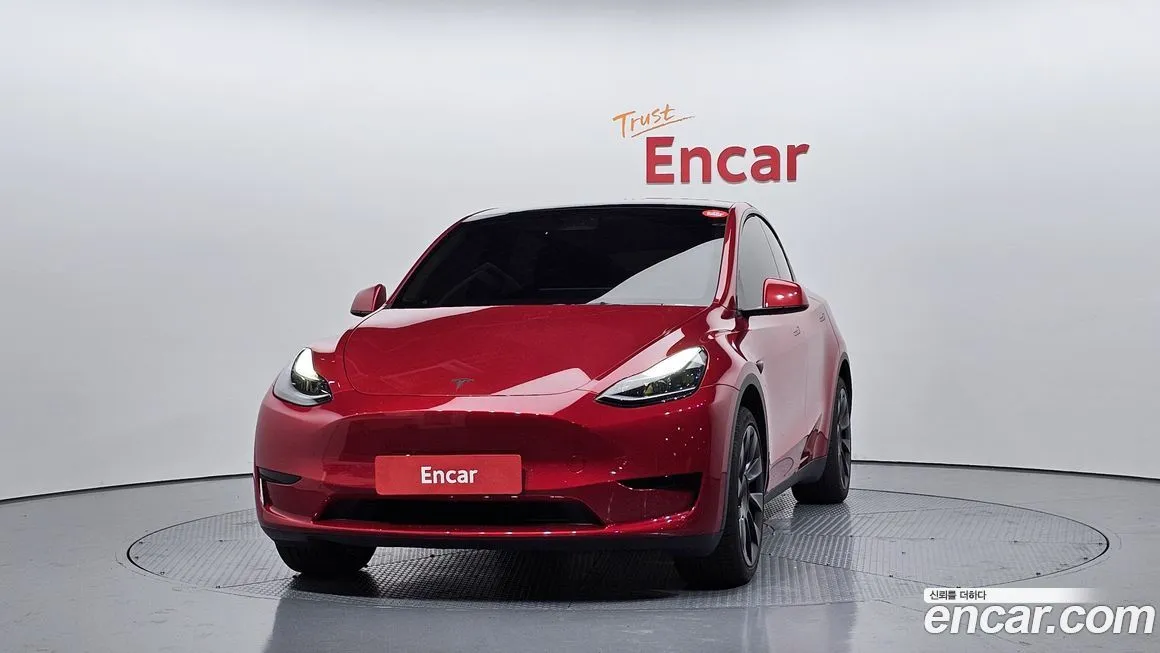 Tesla Model Y — фото 2