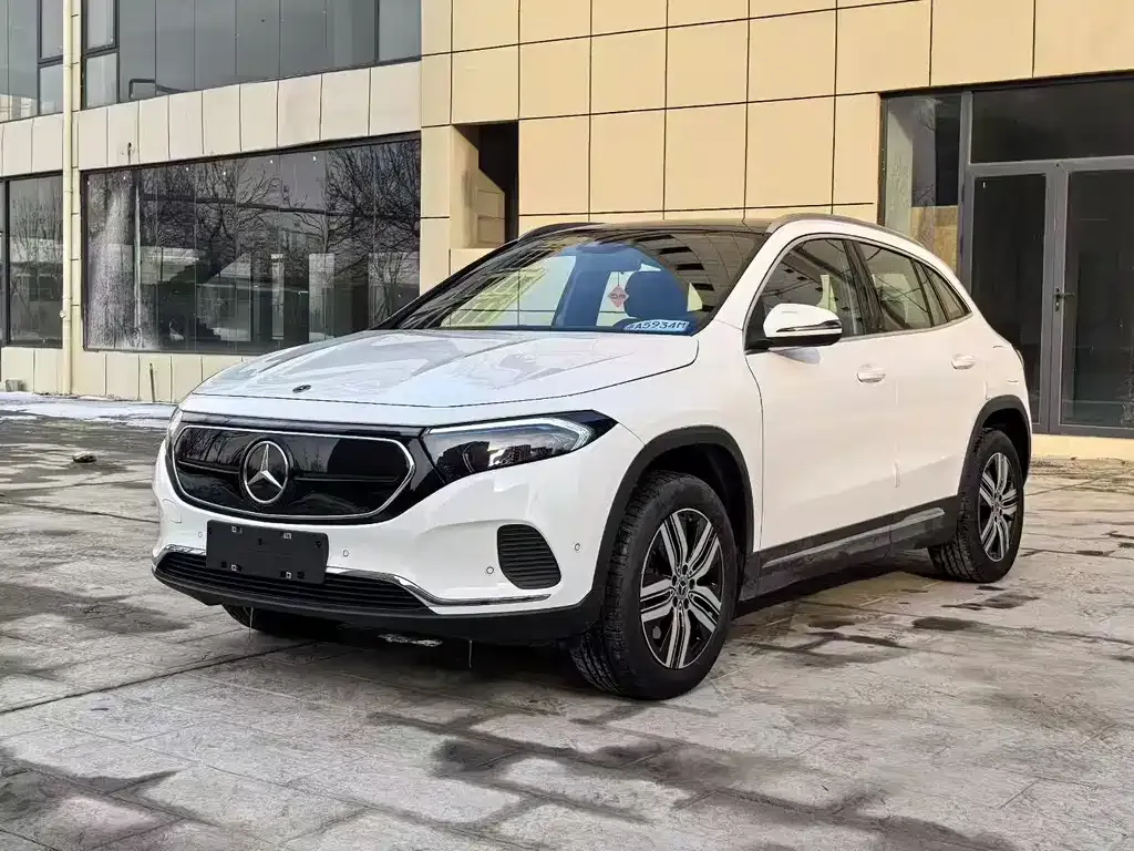 Mercedes-Benz EQA — фото 1