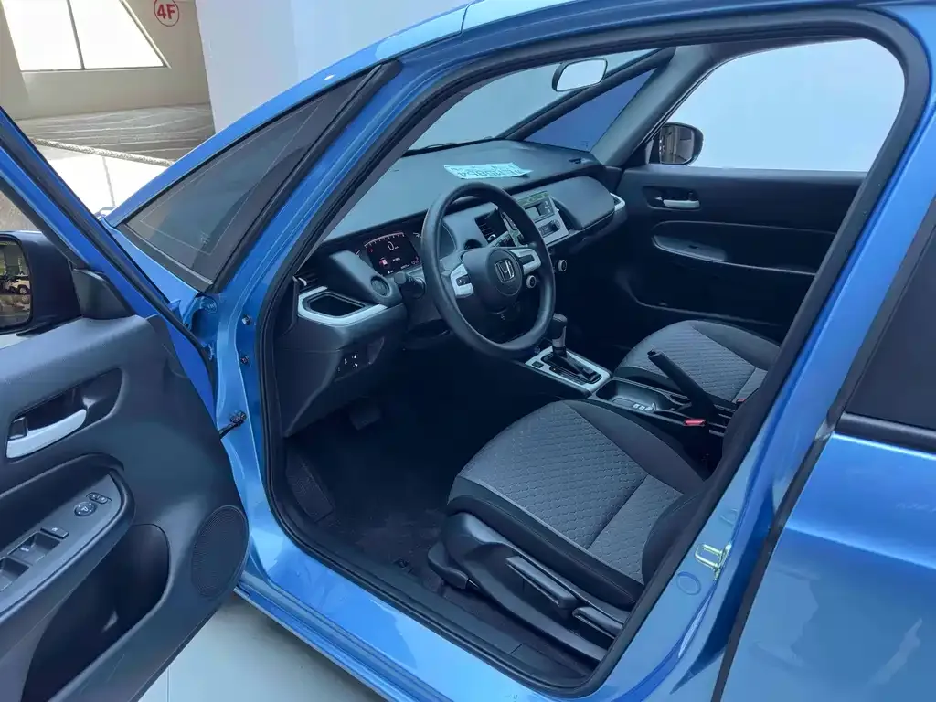 Honda Fit — фото 7