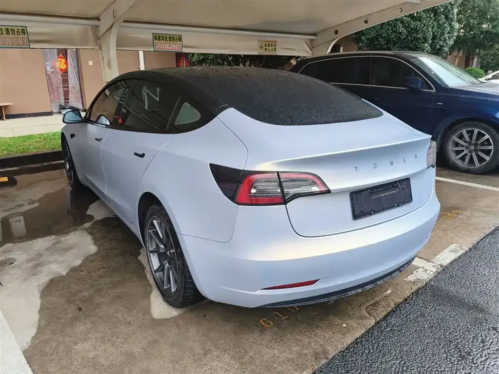 Tesla Model 3 — фото 5