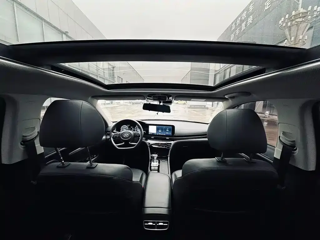 Hyundai Mistra — фото 9