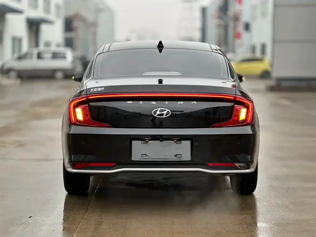 Hyundai Mistra — фото 3