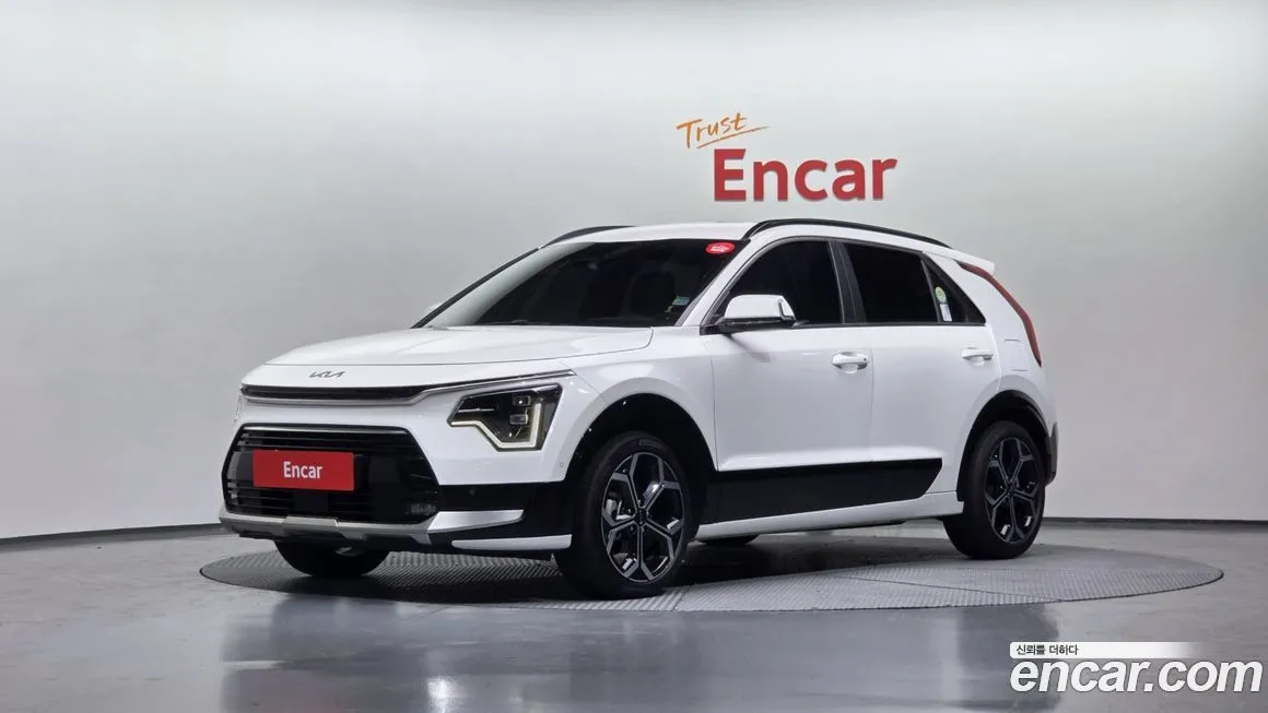 Kia Niro — фото 1
