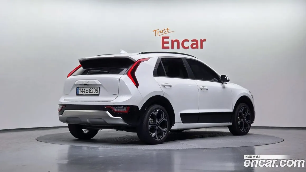 Kia Niro — фото 10