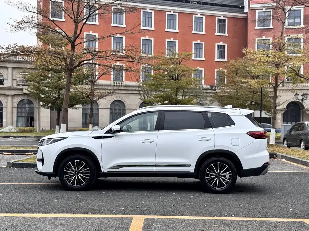 Chery Tiggo 8 PRO — фото 8
