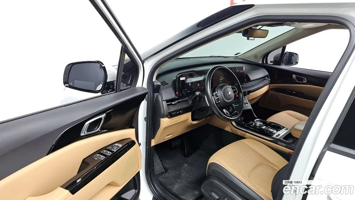 Kia Carnival — фото 10