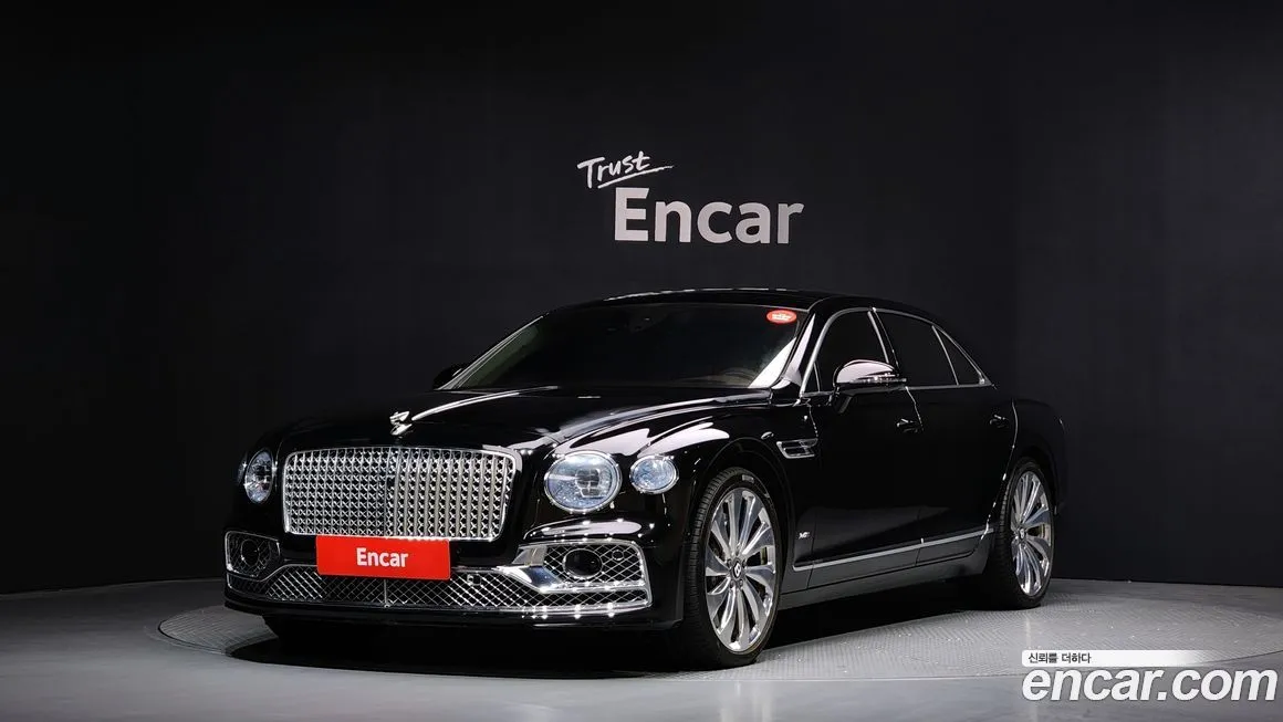Bentley Flying Spur — фото 1
