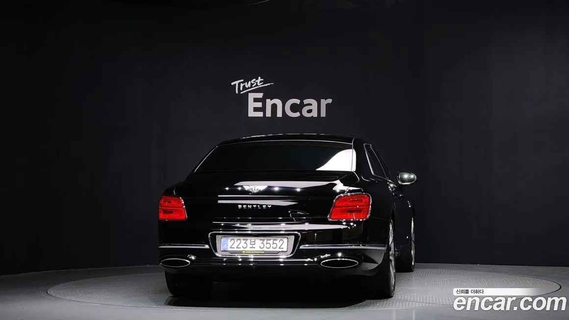 Bentley Flying Spur — фото 7