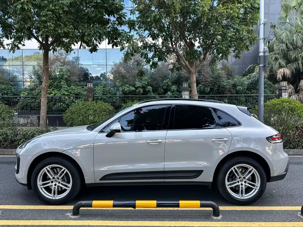 Porsche Macan — фото 9