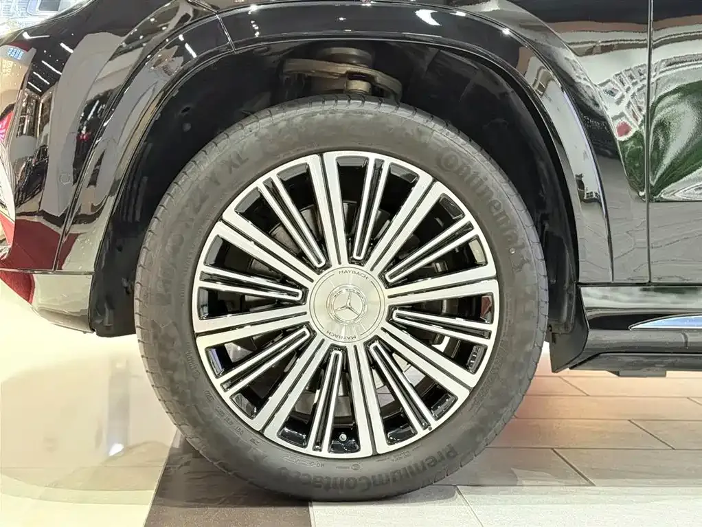 Mercedes-Benz GLS — фото 7