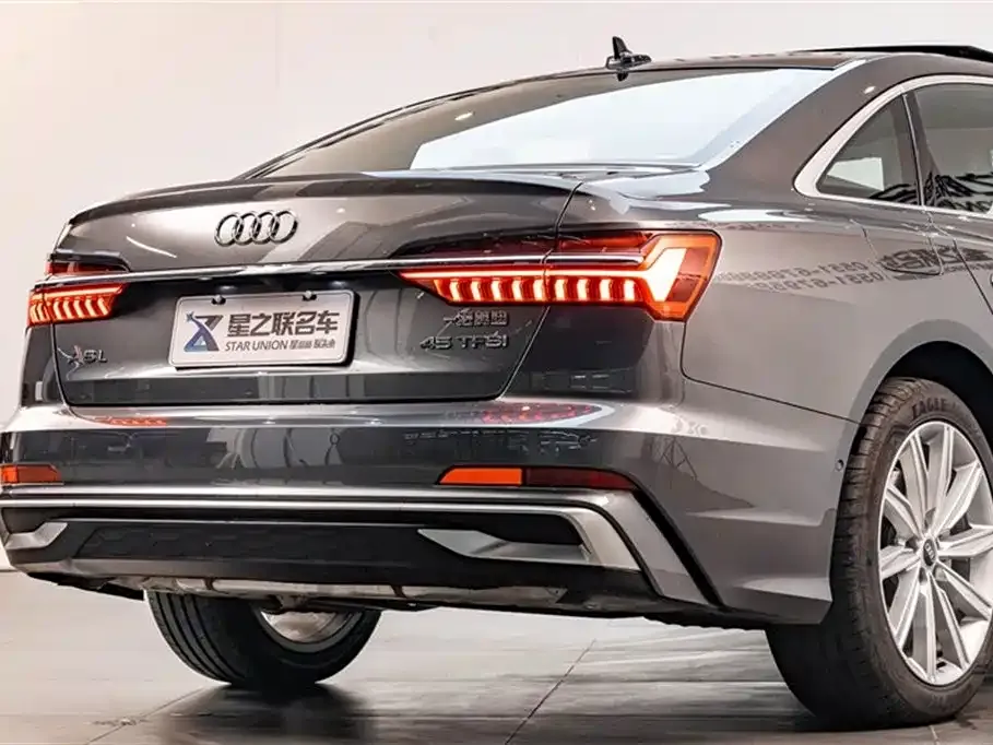 Audi A6L — фото 9