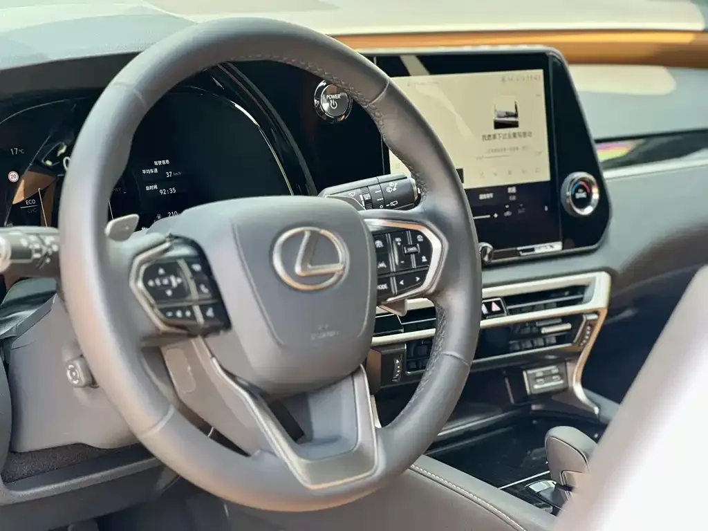 Lexus RX — фото 3