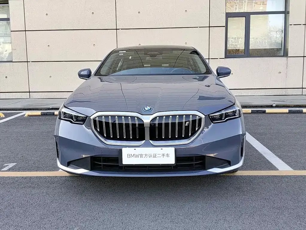 BMW i5 — фото 4