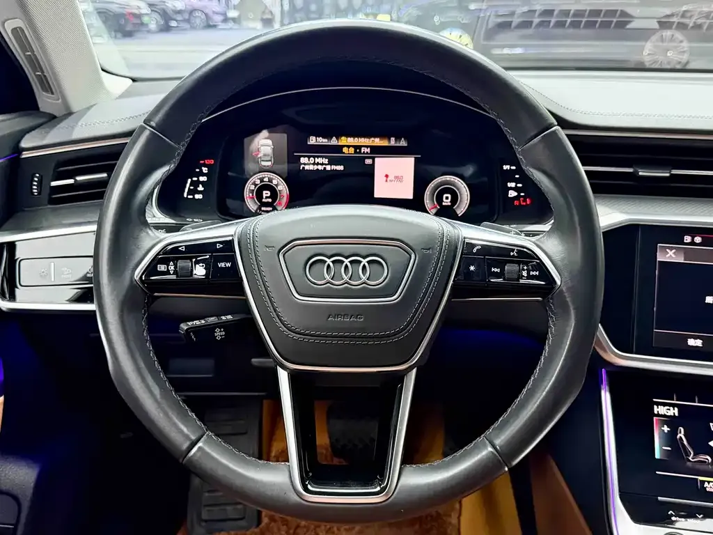 Audi A6L — фото 7