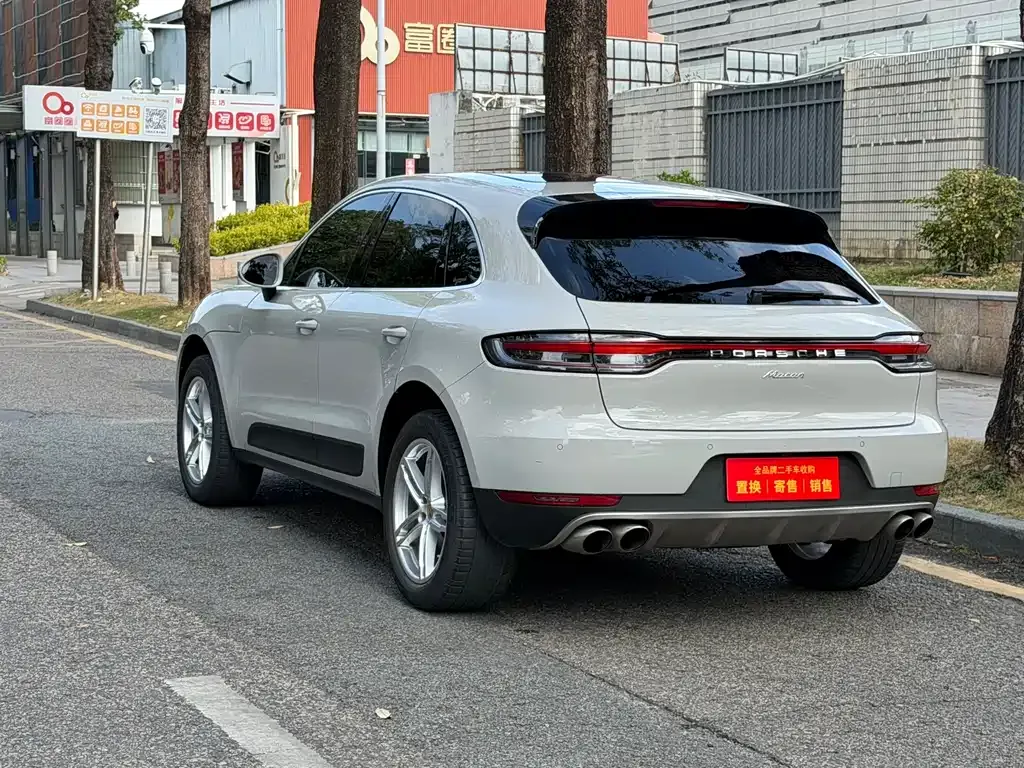 Porsche Macan — фото 10