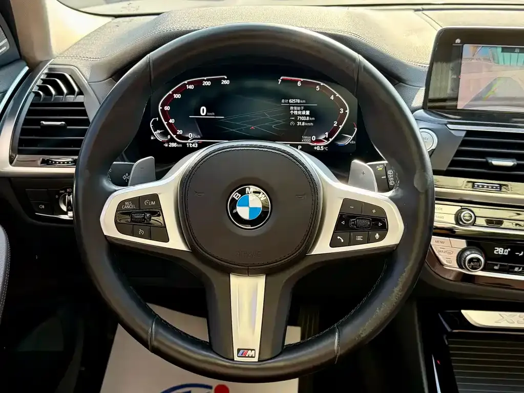 BMW X3 — фото 10