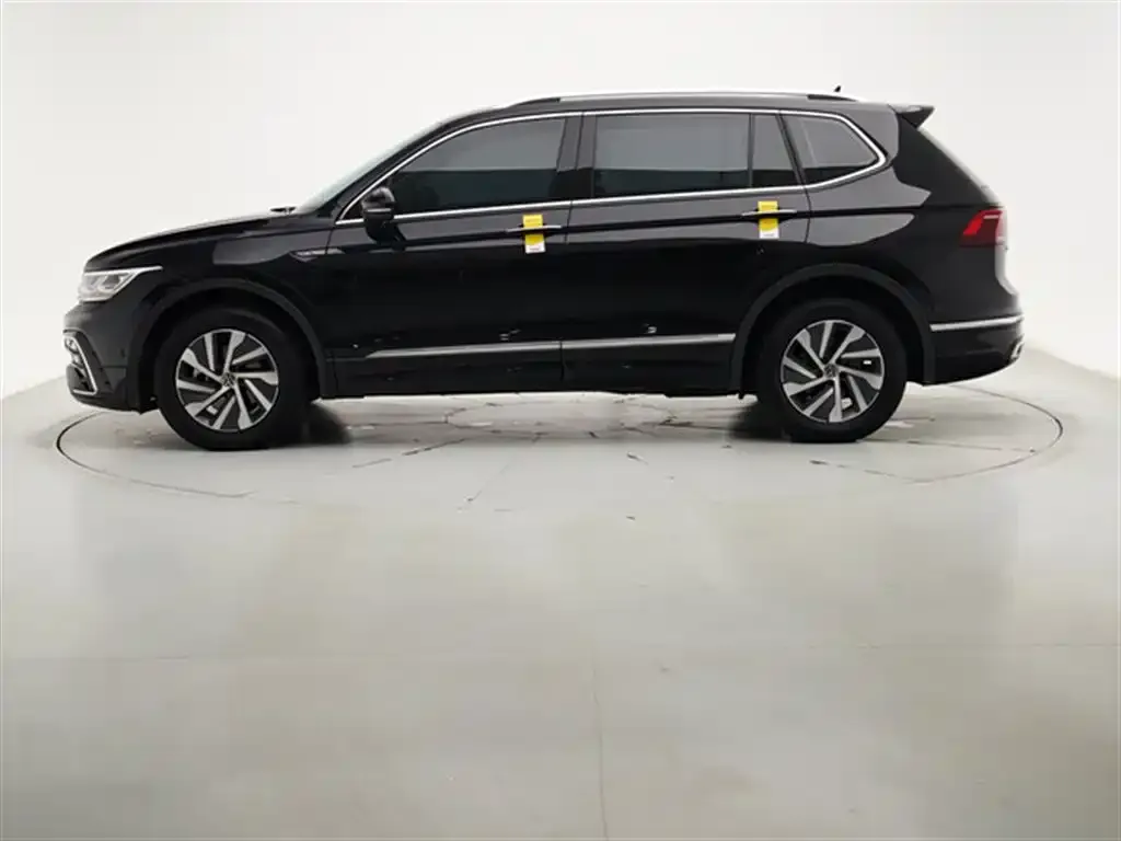 Volkswagen Tiguan L New Energy — фото 10
