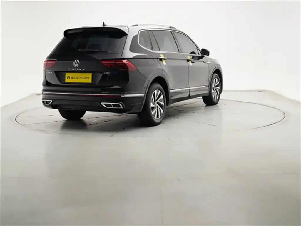 Volkswagen Tiguan L New Energy — фото 2