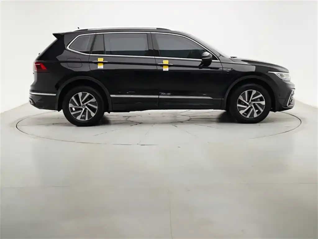 Volkswagen Tiguan L New Energy — фото 3