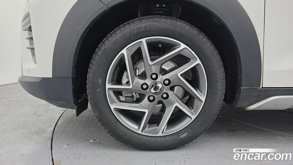 KG Mobility (Ssangyong) TIBOLI — фото 3