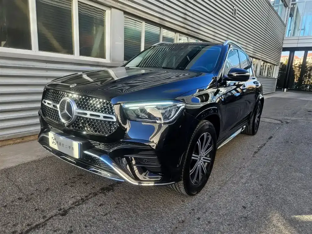 Mercedes-Benz GLE — фото 1