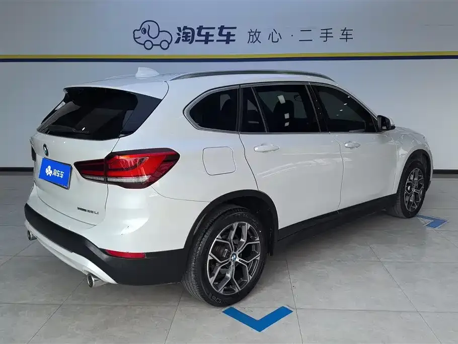 BMW X1 — фото 10