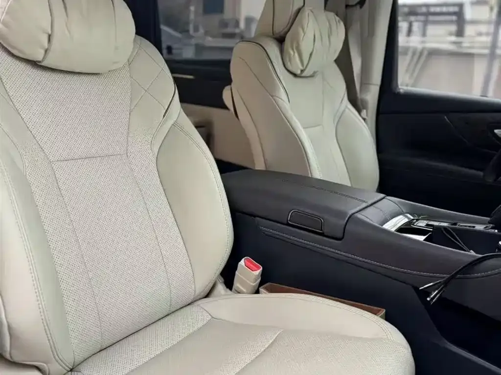 Toyota Alphard — фото 3