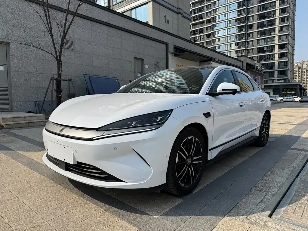 BYD Qin L — фото 1