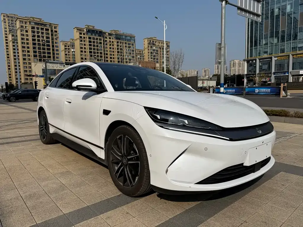 BYD Qin L — фото 8