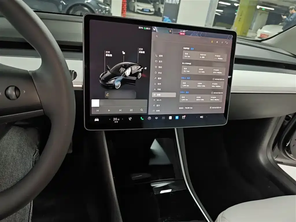 Tesla Model 3 — фото 2