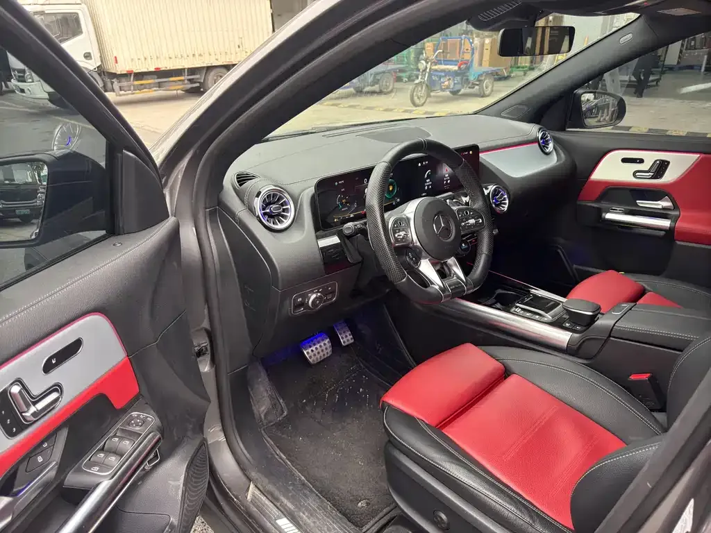 Mercedes-Benz GLA AMG — фото 2