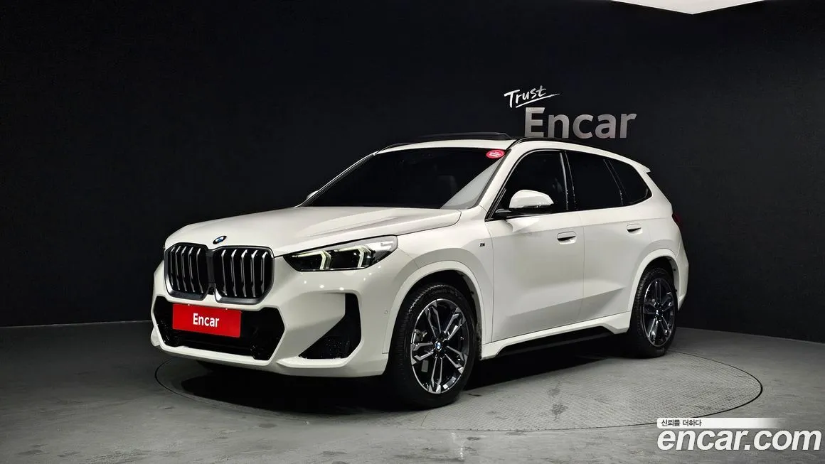BMW X1 — фото 1