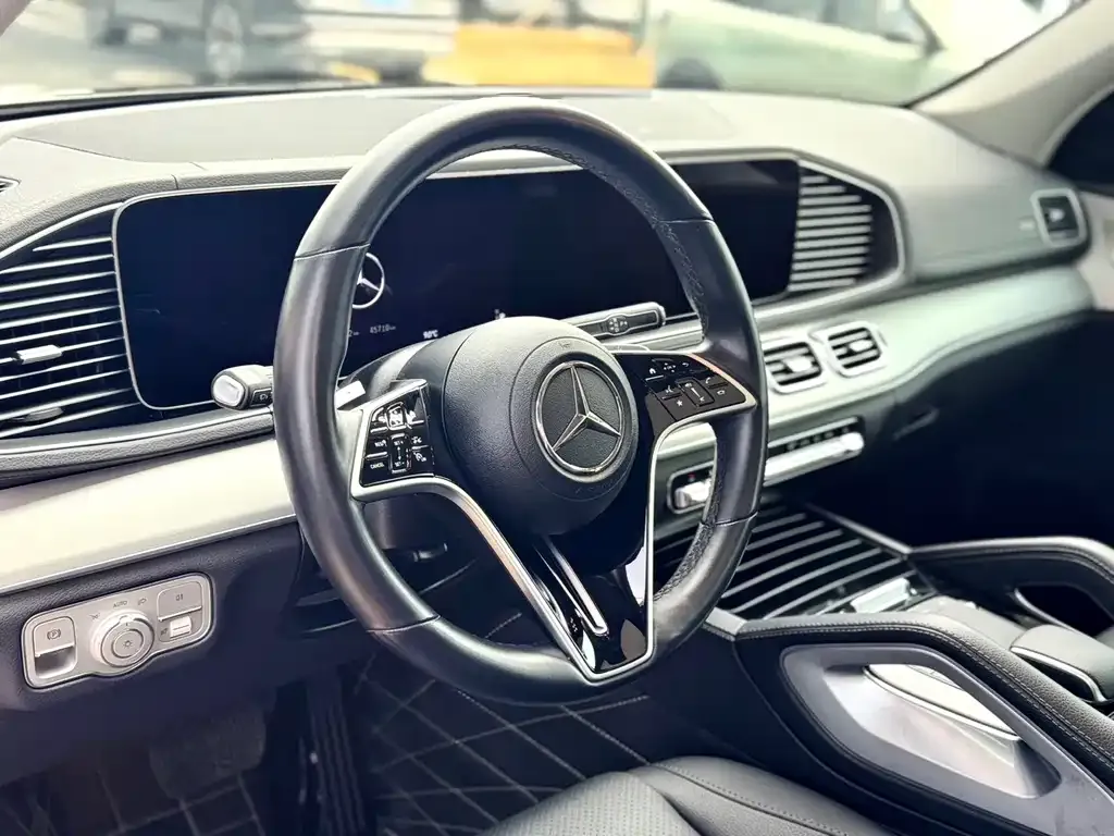 Mercedes-Benz GLE — фото 6