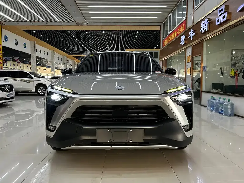 NIO ES8 — фото 3