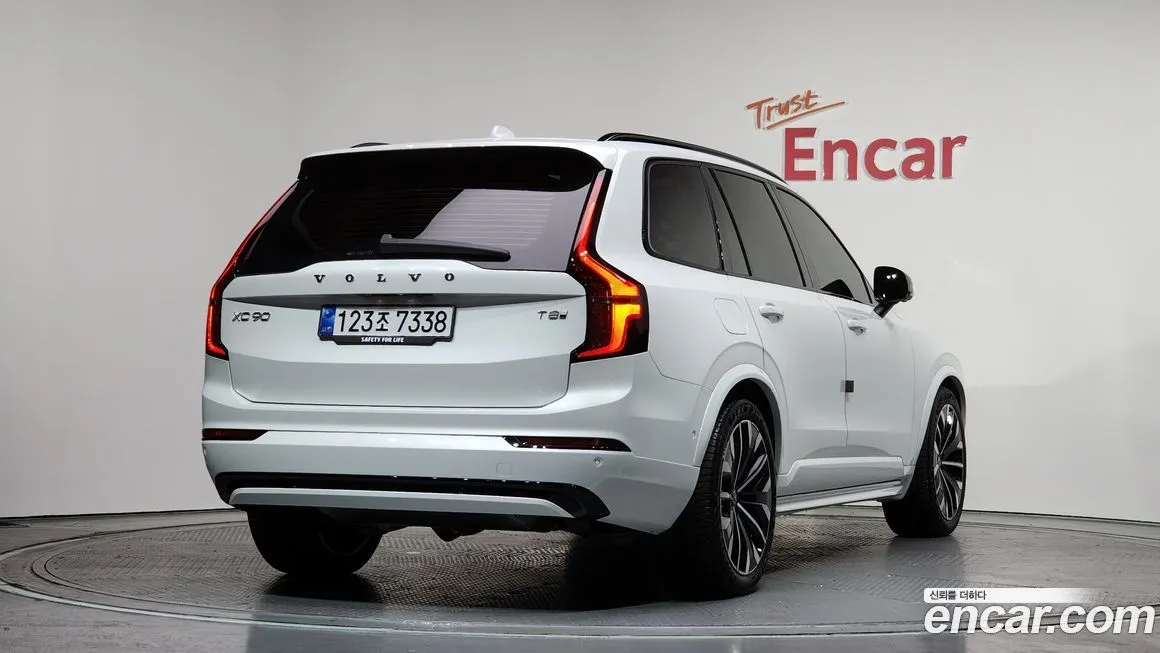 Volvo XC90 — фото 2