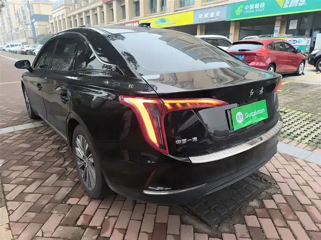Hongqi E-QM5 — фото 4