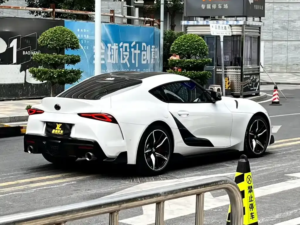 Toyota Supra — фото 5