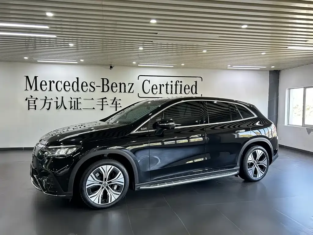 Mercedes-Benz EQE SUV — фото 10