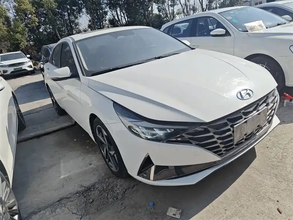 Hyundai Elantra — фото 6