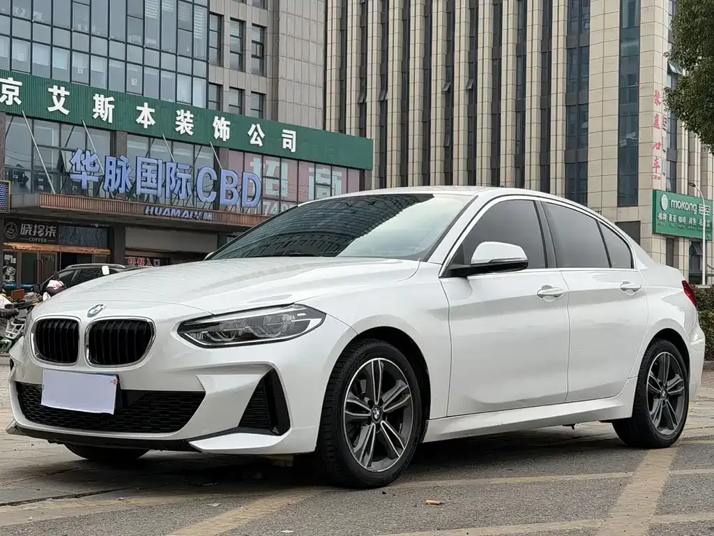 BMW 1 Series — фото 1
