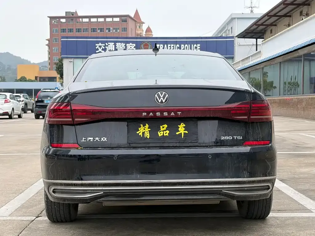Volkswagen Passat — фото 6