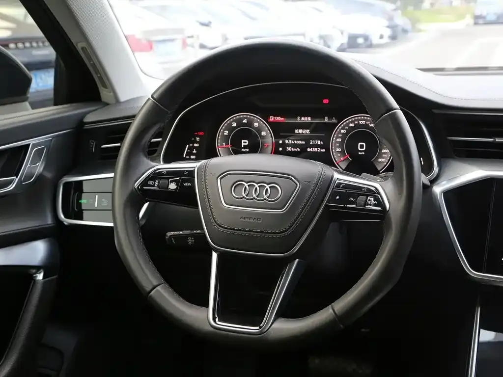 Audi A6L — фото 7