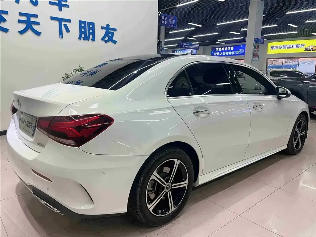 Mercedes-Benz A-Class — фото 10